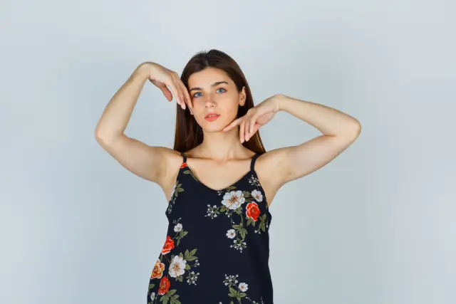 هل إزالة الشعر بالليزر للبشرة الحساسة إجراء آمن؟